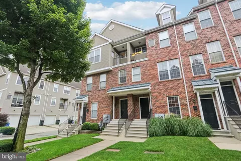 39 Brewerytown Ct, Philadelphia, PA 19121