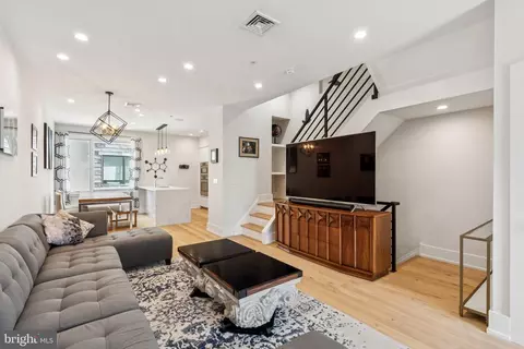 1305 N 27th St #5, Philadelphia, PA 19121