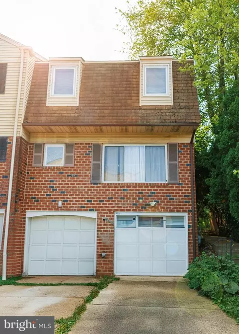 9331 Banes St #B, Philadelphia, PA 19115