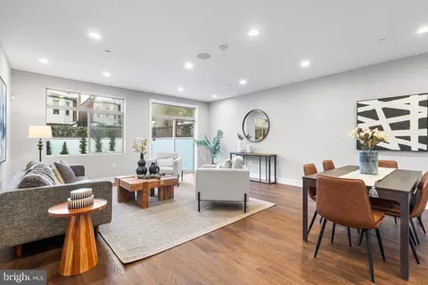 1135 Crease St #1, Philadelphia, PA 19125