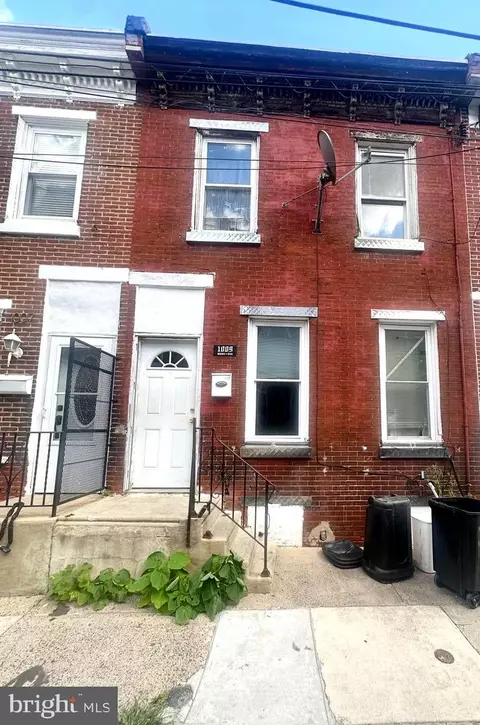 1009 S Bouvier St, Philadelphia, PA 19146