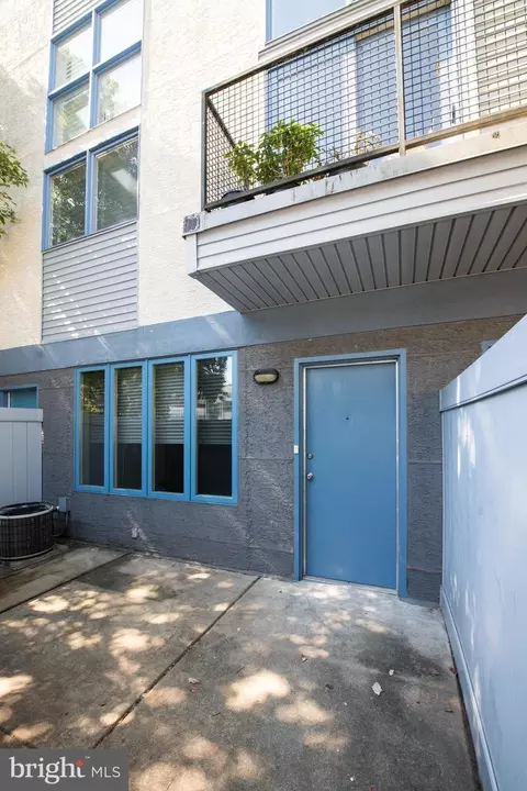 182 00 Gay St #103, Philadelphia, PA 19128