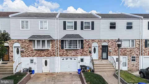 3300 Ashfield Ln, Philadelphia, PA 19114