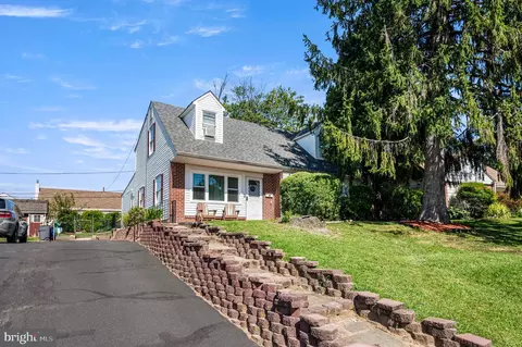 11008 Proctor Rd, Philadelphia, PA 19116