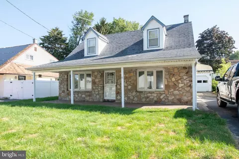 2831 Comly Rd, Philadelphia, PA 19154