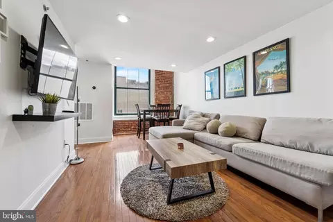 1010 Race St #PHH, Philadelphia, PA 19107