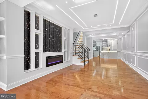 5111 Warrington Ave, Philadelphia, PA 19143