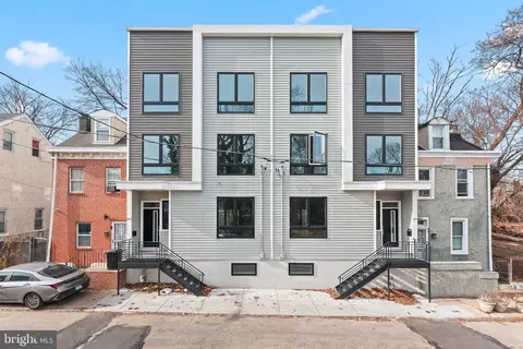 257 E Sharpnack St, Philadelphia, PA 19119