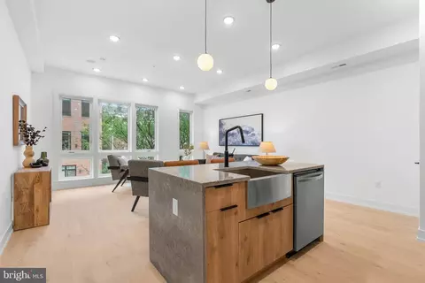 1338 N Franklin St #C, Philadelphia, PA 19122