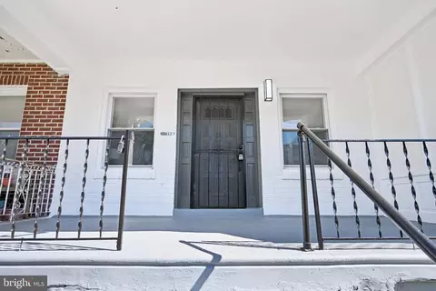 1917 Colonial St, Philadelphia, PA 19138