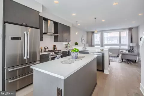 520 Fairmount Ave, Philadelphia, PA 19123