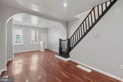 1910 Mcclellan St, Philadelphia, PA 19145