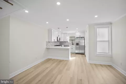 7726 Temple Rd, Philadelphia, PA 19150