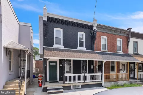837 S 51st St, Philadelphia, PA 19143