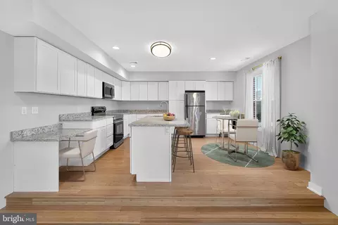 102 Church St #306, Philadelphia, PA 19106