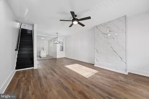 450 N Salford St, Philadelphia, PA 19151
