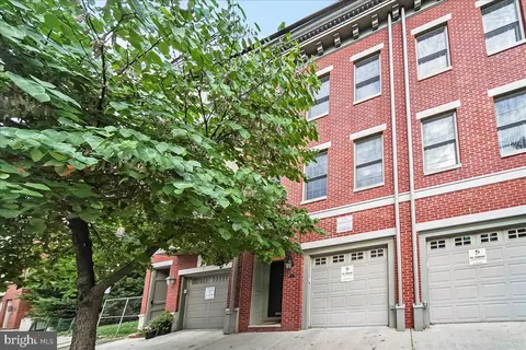 677 N 15th St, Philadelphia, PA 19130