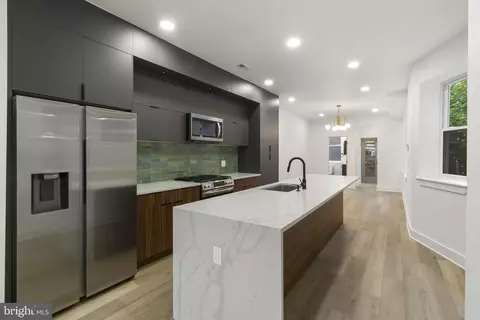 5502 Media St, Philadelphia, PA 19131