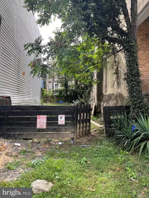 5530 Matthews St, Philadelphia, PA 19138