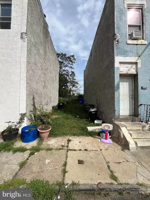 711 W Atlantic St, Philadelphia, PA 19140