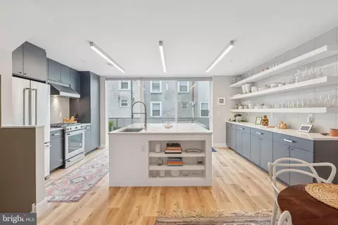 1432 N Hope St, Philadelphia, PA 19122