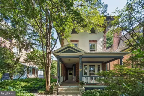 7213 Cresheim Rd, Philadelphia, PA 19119