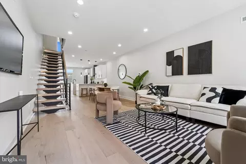 2427 Coral St, Philadelphia, PA 19125