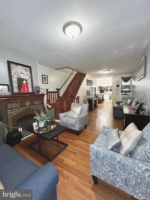 3649 Emerald St, Philadelphia, PA 19134