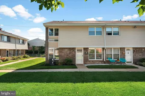 3850 Woodhaven Rd #1006, Philadelphia, PA 19154