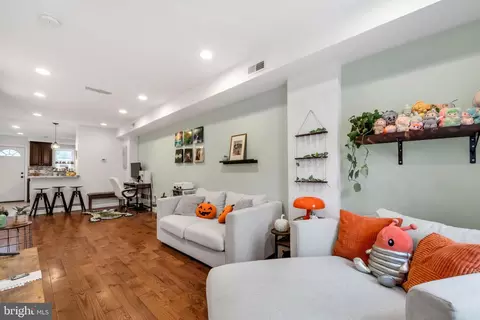 1833 E Albert St, Philadelphia, PA 19125