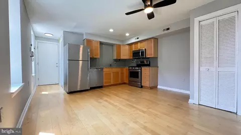 2400 00 Catharine St #2, Philadelphia, PA 19146
