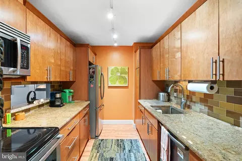 1901 John F Kennedy Blvd #2715, Philadelphia, PA 19103