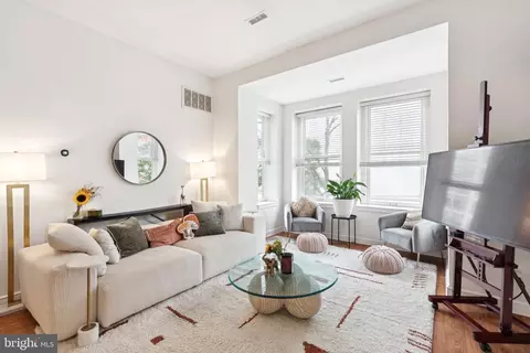 1500 Green St #2, Philadelphia, PA 19130