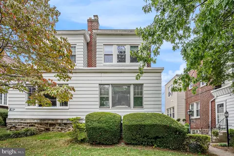 957 Allengrove St, Philadelphia, PA 19124