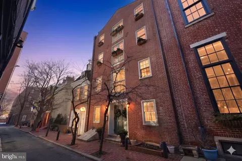 126 Cuthbert St #3, Philadelphia, PA 19106