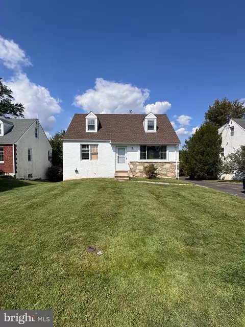 513 Smithfield Ave, Philadelphia, PA 19116