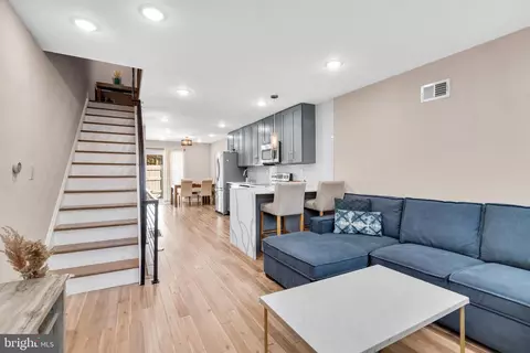 625 Watkins St, Philadelphia, PA 19148