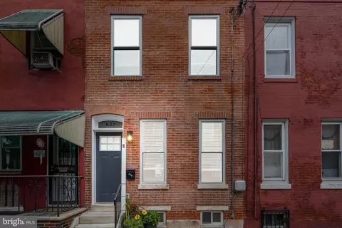 627 Gerritt St, Philadelphia, PA 19147