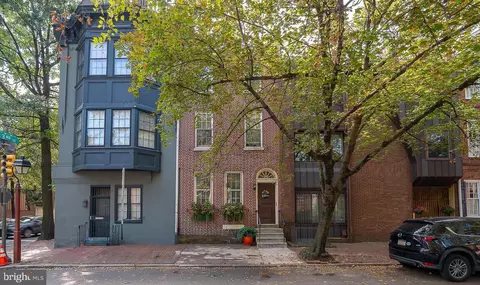 302 Lombard St #B, Philadelphia, PA 19147