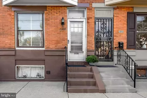 220 Jackson St, Philadelphia, PA 19148