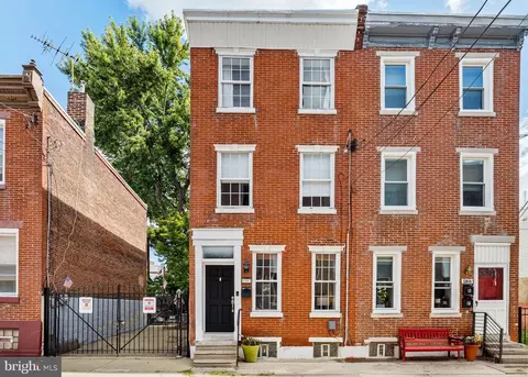 1317 Eyre St, Philadelphia, PA 19125