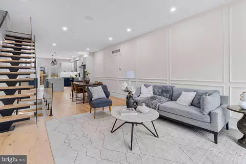 310 W Porter St, Philadelphia, PA 19148
