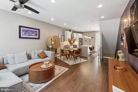 1034 S Randolph St, Philadelphia, PA 19147