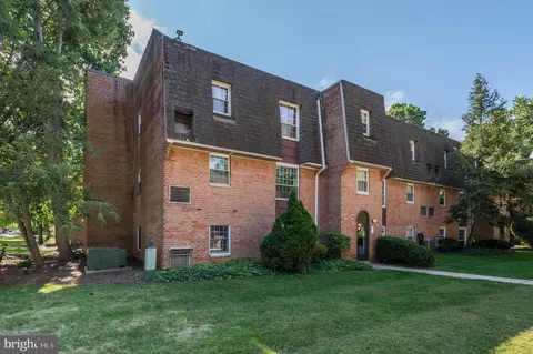 4000 Gypsy Ln #229, Philadelphia, PA 19144