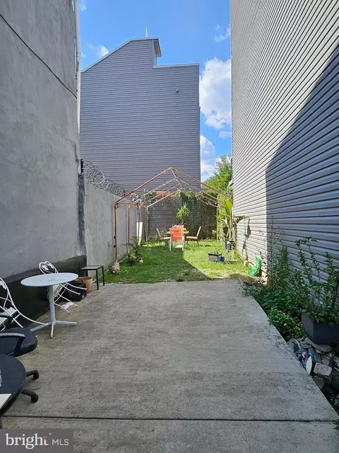 1504 N 6th St, Philadelphia, PA 19122