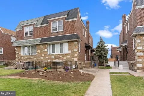 2755 Rhawn St, Philadelphia, PA 19152