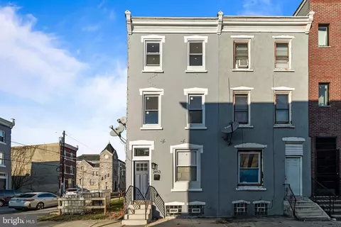 2453 Turner St, Philadelphia, PA 19121