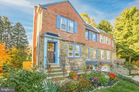 7236 Sprague St, Philadelphia, PA 19119