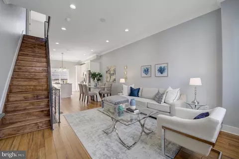 732 Daly St, Philadelphia, PA 19148