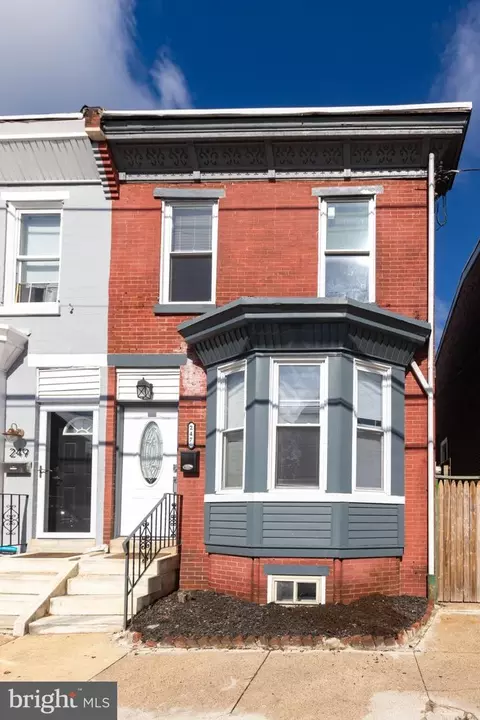 247 W Coulter St, Philadelphia, PA 19144